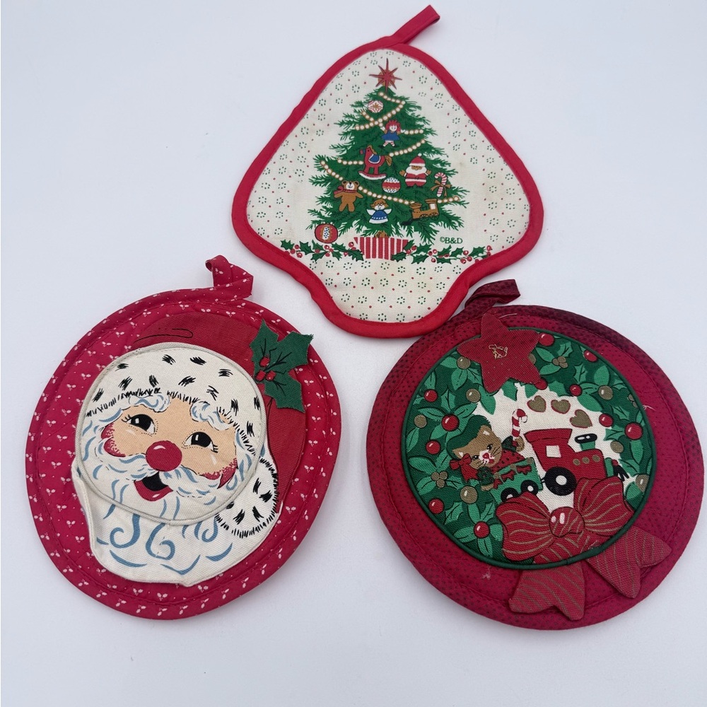 Vintage Christmas Set Of 3 Quilted Pot Holders 2x Enchanted Cottage & 1 B&D 80’s